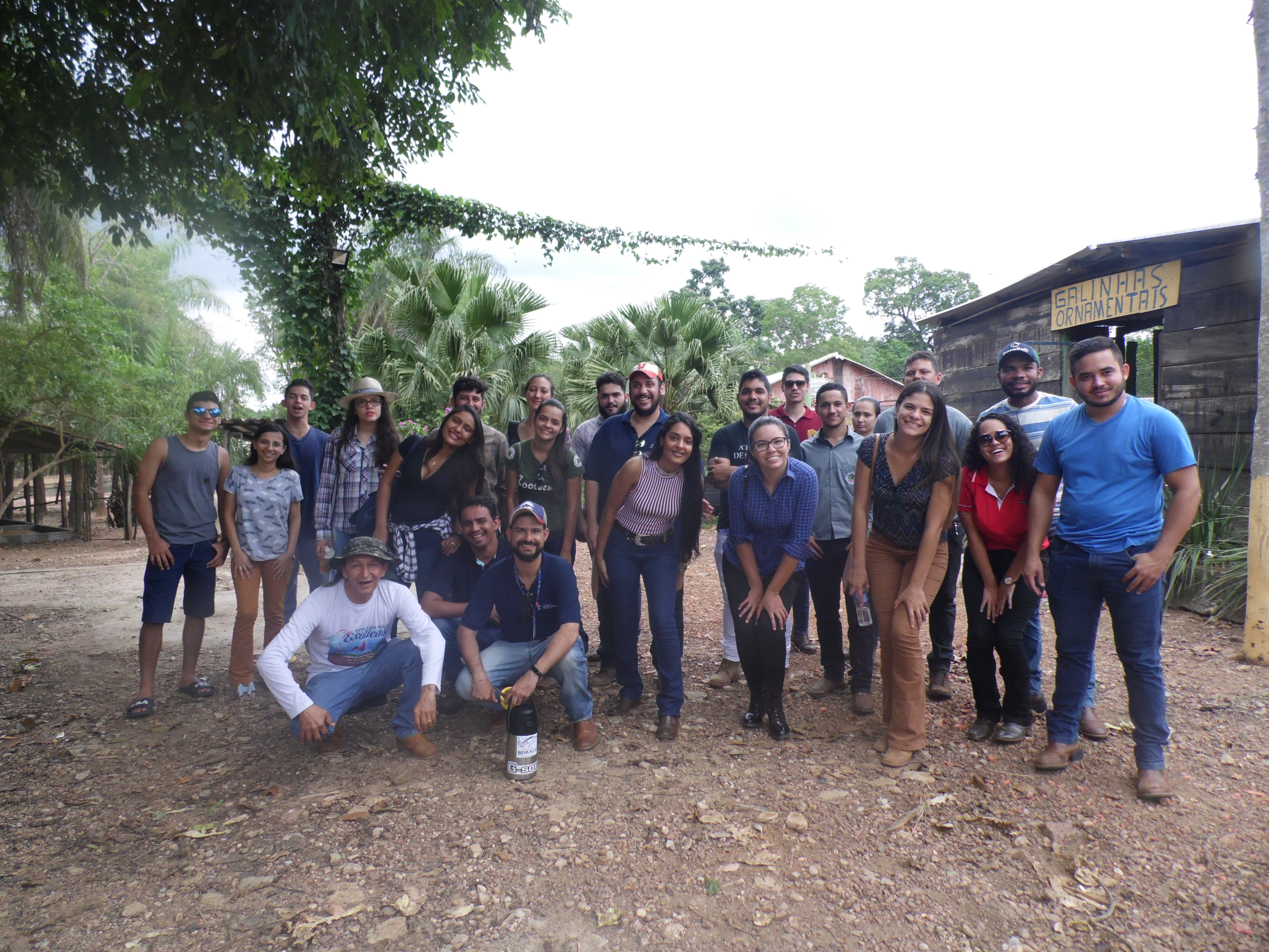 Acadêmicos do curso de zootecnia da Universidade Católica do Tocantins faz visita técnica na chácara Paraíso das Aves Exóticas